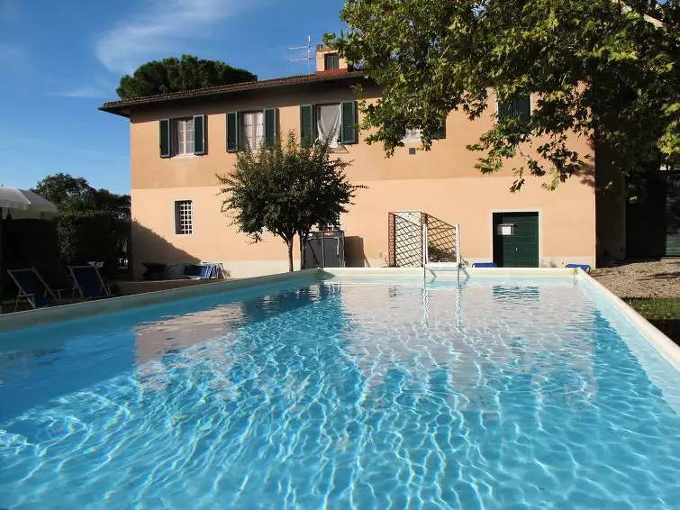 Casa 13 persone in San Miniato, Pisa e dintorni