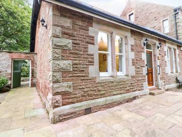 Log Cabin for 7 People in Cumbria, North West England, Photo 1