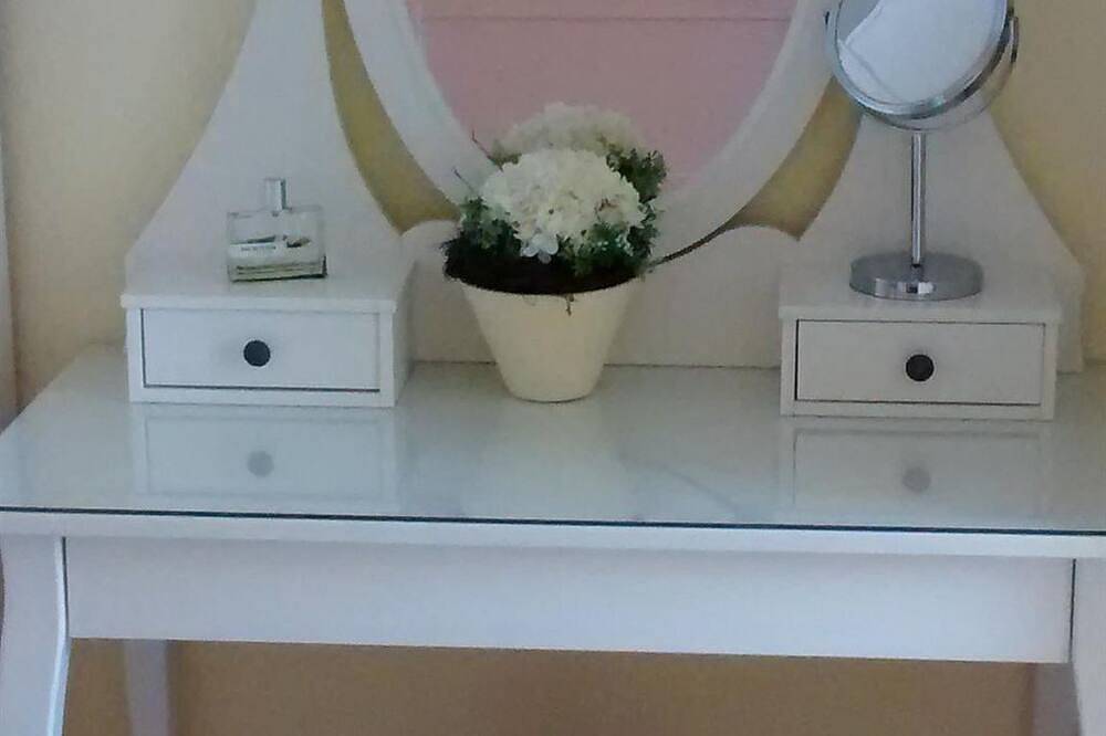 Rosenhaus - Ferienhaus, Bad, Wc, 3 Schlafräume in Friedrichstadt, Eider-Treene-Sorge