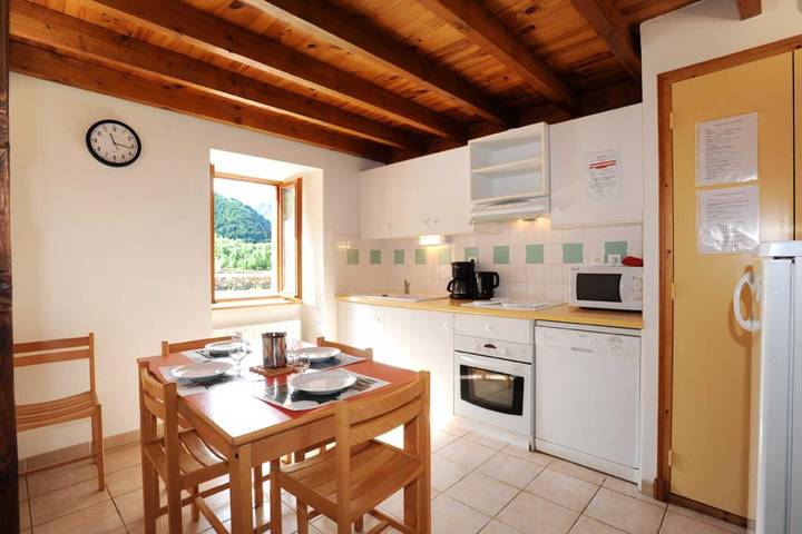 Gîte pour 6 personnes, avec jardin, animaux acceptés dans Porta - 3