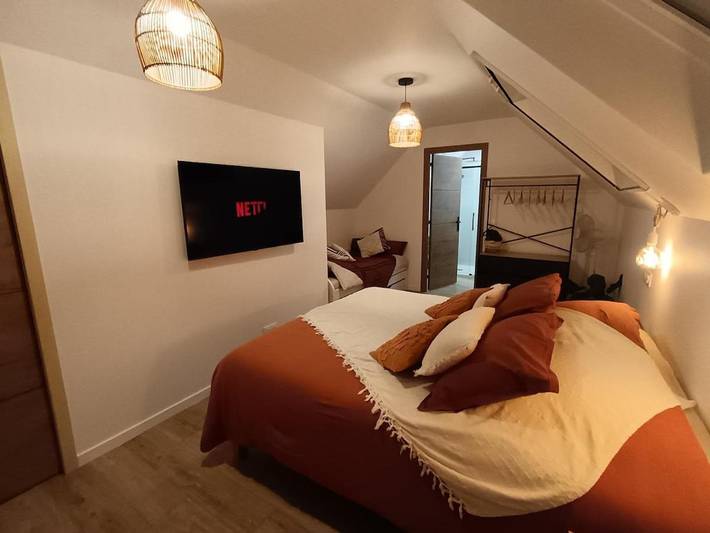 Location de vacances pour 6 personnes, avec jardin ainsi que piscine et vue dans Lesches - 3