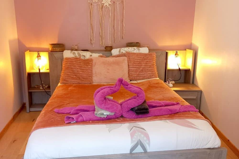 Entire apartment, Rare - Beautiful 2P of 50M2 with large Terrace on the Port of St Goustan-Auray in Auray, Côte des Mégalithes