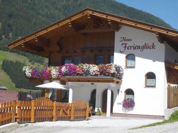 Ferienwohnung für 3 Personen, mit Terrasse und Garten in Neustift im Stubaital