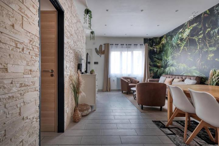 Location de vacances pour 9 personnes, avec terrasse, animaux acceptés à Pontault-Combault - 4