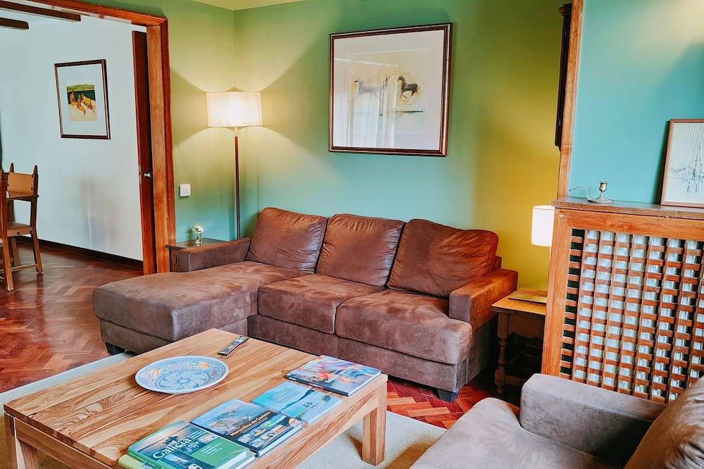 House with salt pool, Mondariz. Rias Baixas, 10 people in Mondariz, Pontevedra Provinz