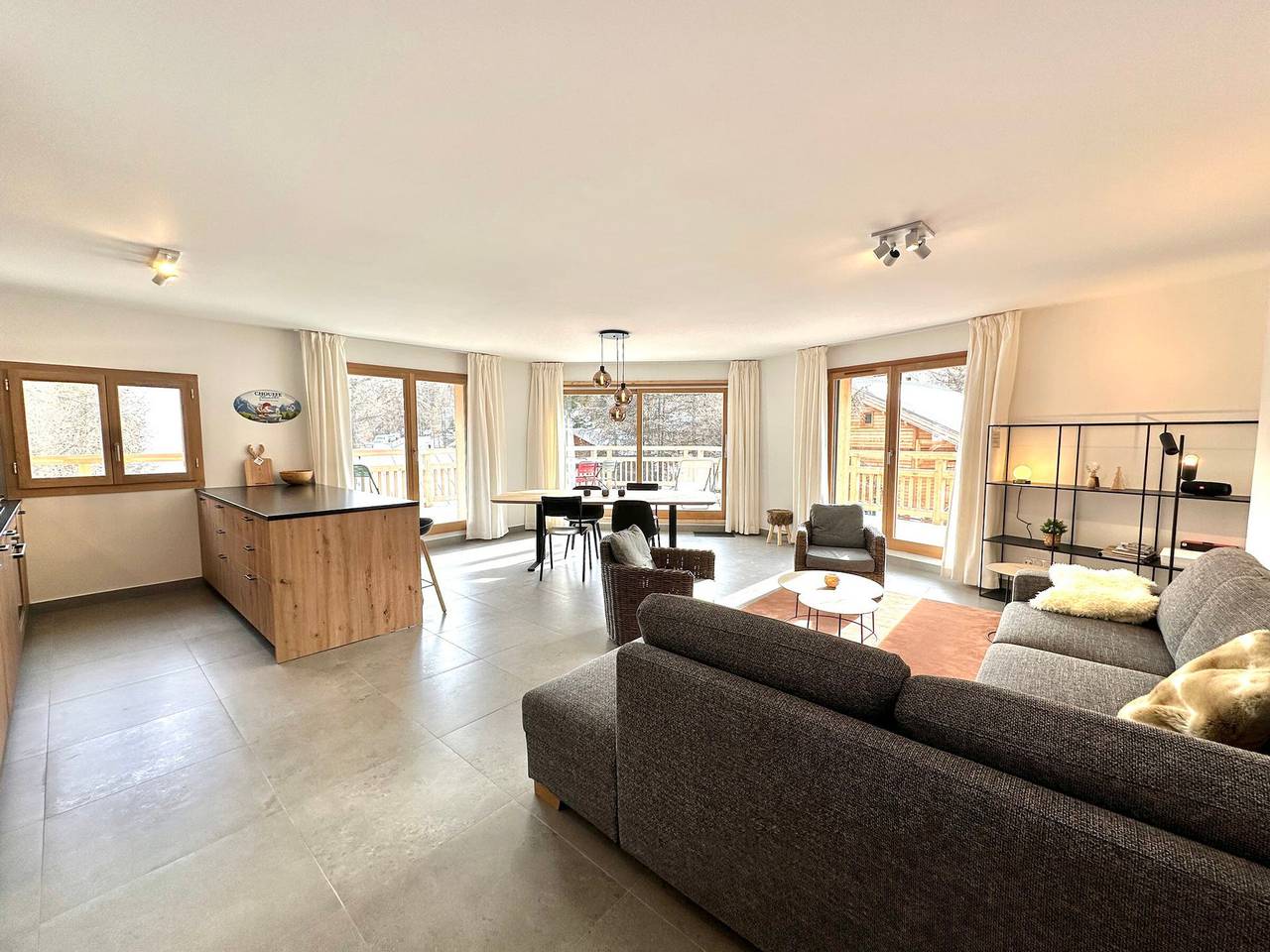 Appartement entier, Luxueux Appartement T5 à Vars avec Terrasse Panoramique et Confort Haut de Gamme in Vars, Région de Briançon