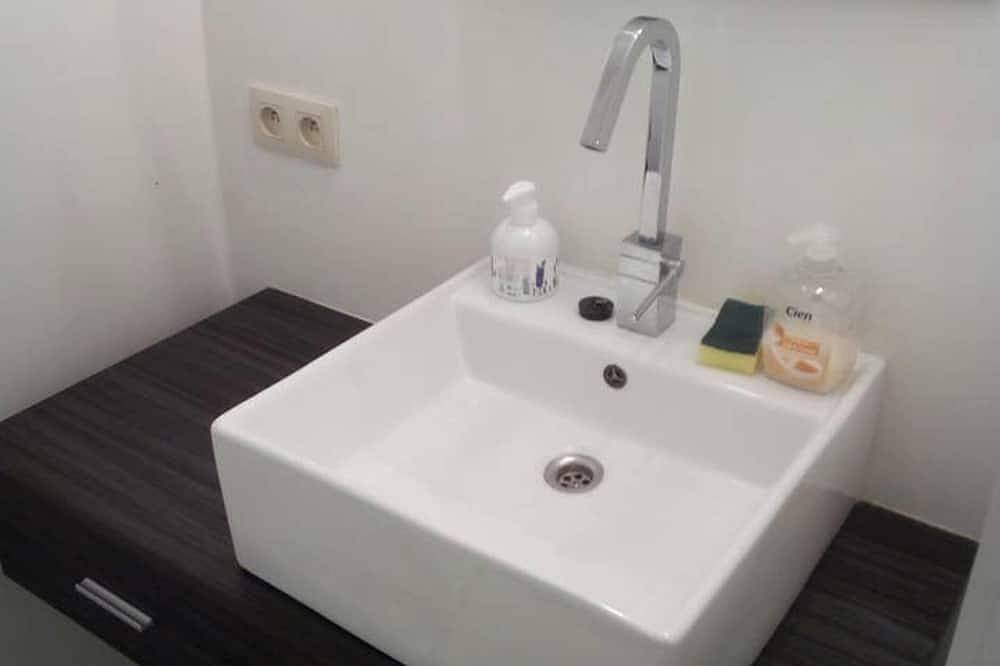 Ganze Wohnung, Homerez - Komfortables Apartment in Waterloo mit Jacuzzi - 78m² in Waterloo, Wallonisch-Brabant