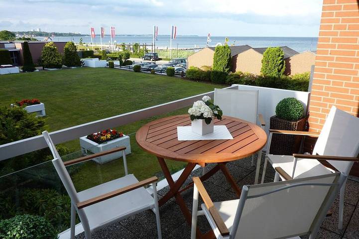 Ferienwohnung für 3 Personen, mit Balkon und Pool - 1