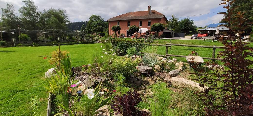 Gîte pour 4 personnes, avec jardin à Chaux-des-Crotenay - 3