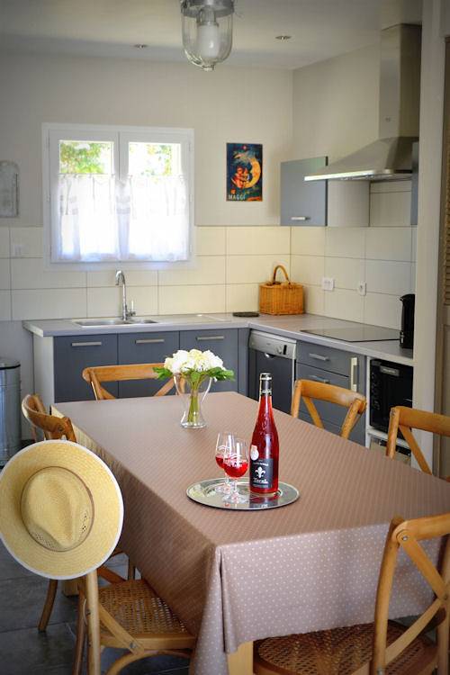 Gîte Genêt - Villa Cassandra in Tavel, Région de Nîmes