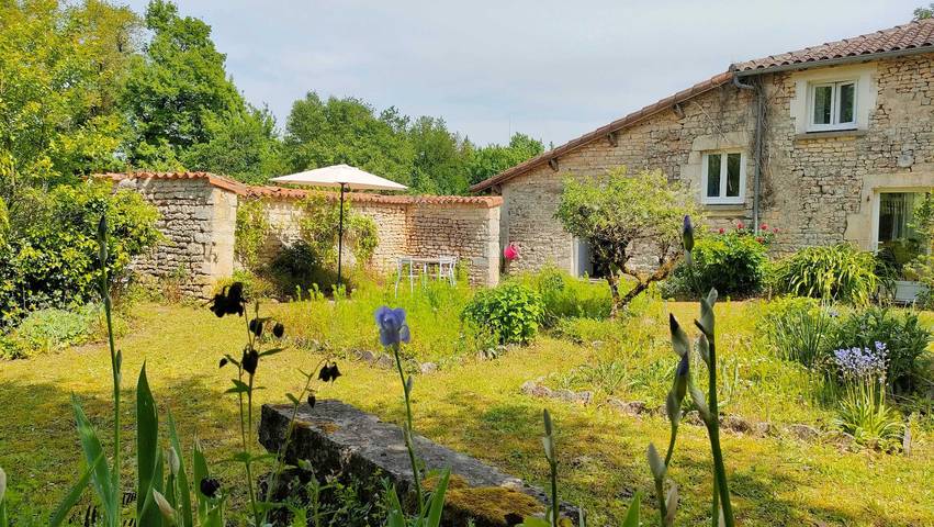 Gîte pour 4 personnes, avec jardin à Villiers-le-Roux
