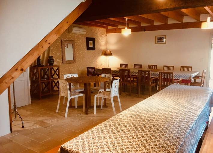 Gîte pour 35 personnes, avec piscine ainsi que terrasse et jardin dans Périgord Vert - 4