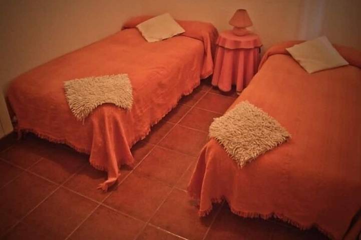 Gîte pour 11 personnes, avec terrasse et jardin, animaux acceptés à Arenas de San Pedro - 4