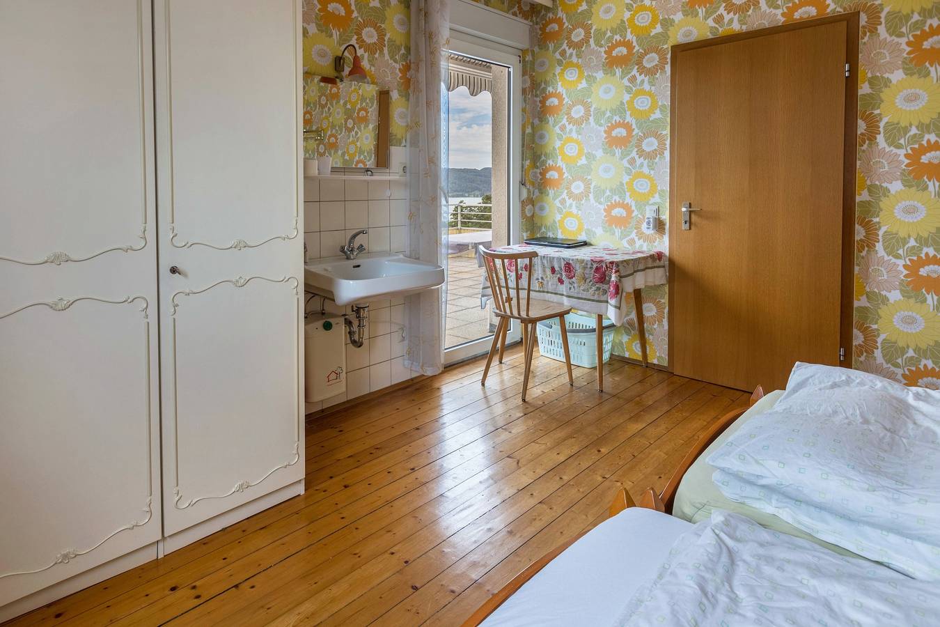 Ganze Wohnung, Ferienwohnung 'See- Panorama' mit Seeblick, Balkon und Wlan in Gaienhofen, Untersee