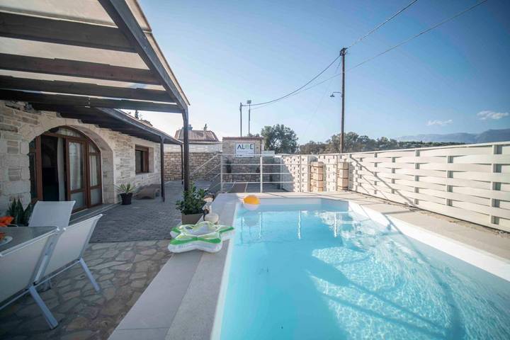 Villa voor 8 personen, with uitzicht and zwembad as well as tuin - 1