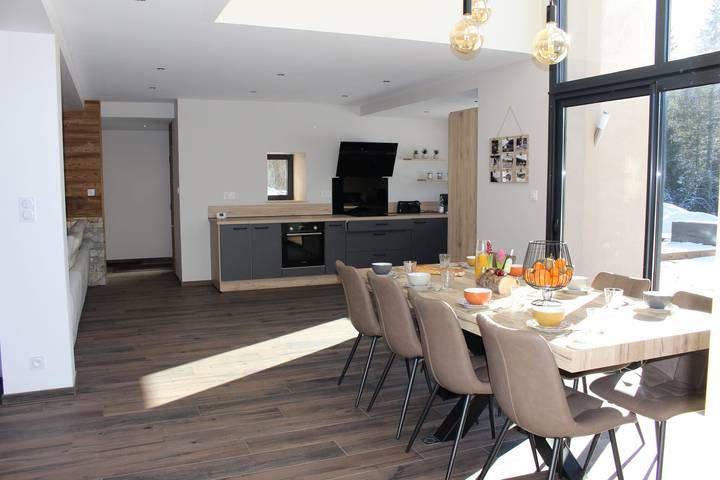 Gîte pour 8 personnes, avec Terrasse et Jardin à Liézey