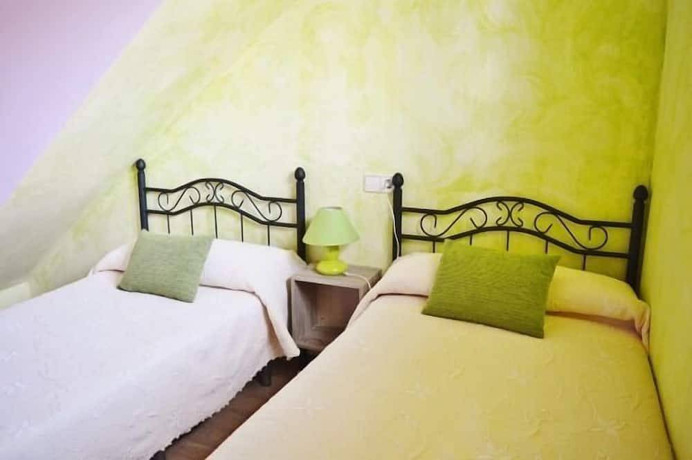 Casa Javier (E.de Guara 1 Duplex 2-3-4 personas) in Rodellar, Bierge