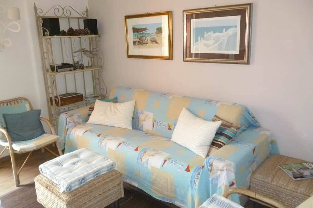 Entire apartment, Porto Santo Stefano: House / Villa - Porto santo stefanohouse with garden in Monte Argentario, Grosseto Province