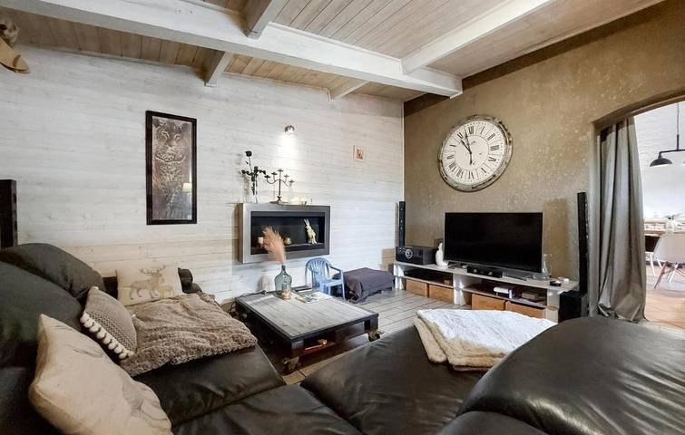 Location de vacances pour 8 personnes, avec piscine ainsi que terrasse et jardin à Le Temple - 4