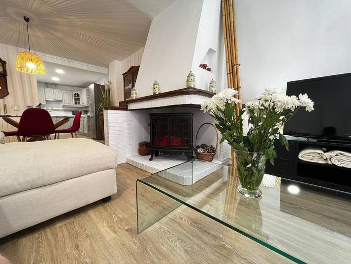 Apartamento para 4 personas, con terraza, Se admiten mascotas en Paterna