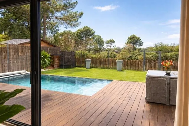 Villa for 5 people, with terrace and garden as well as pool - 1