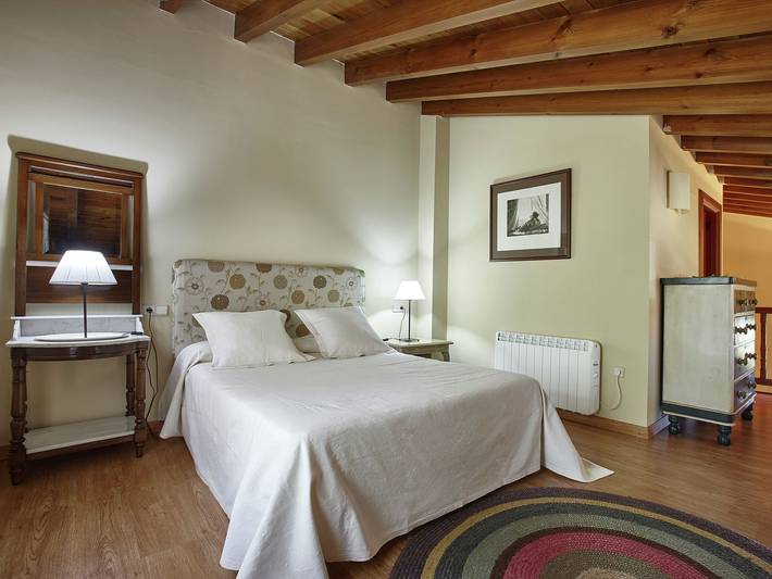 Casa rural para 2 personas, con jardín además de piscina y terraza, Familias con niños en Comarca de la Sidra - 4