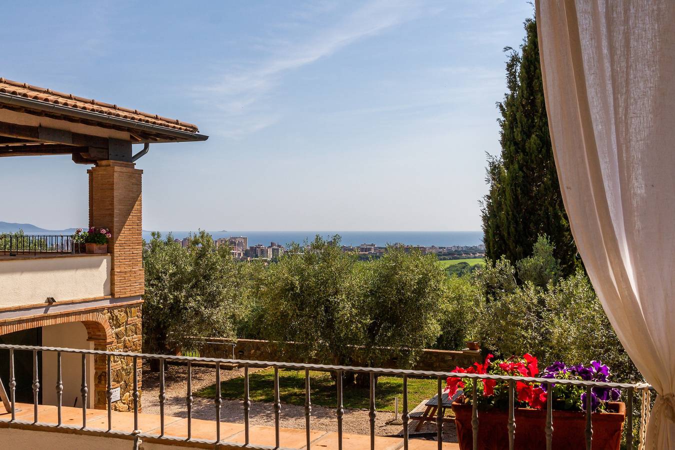Villa "Glicine - Colleberto" con vista mare, terrazza privata e Wi-Fi in Follonica, Costa degli Etruschi