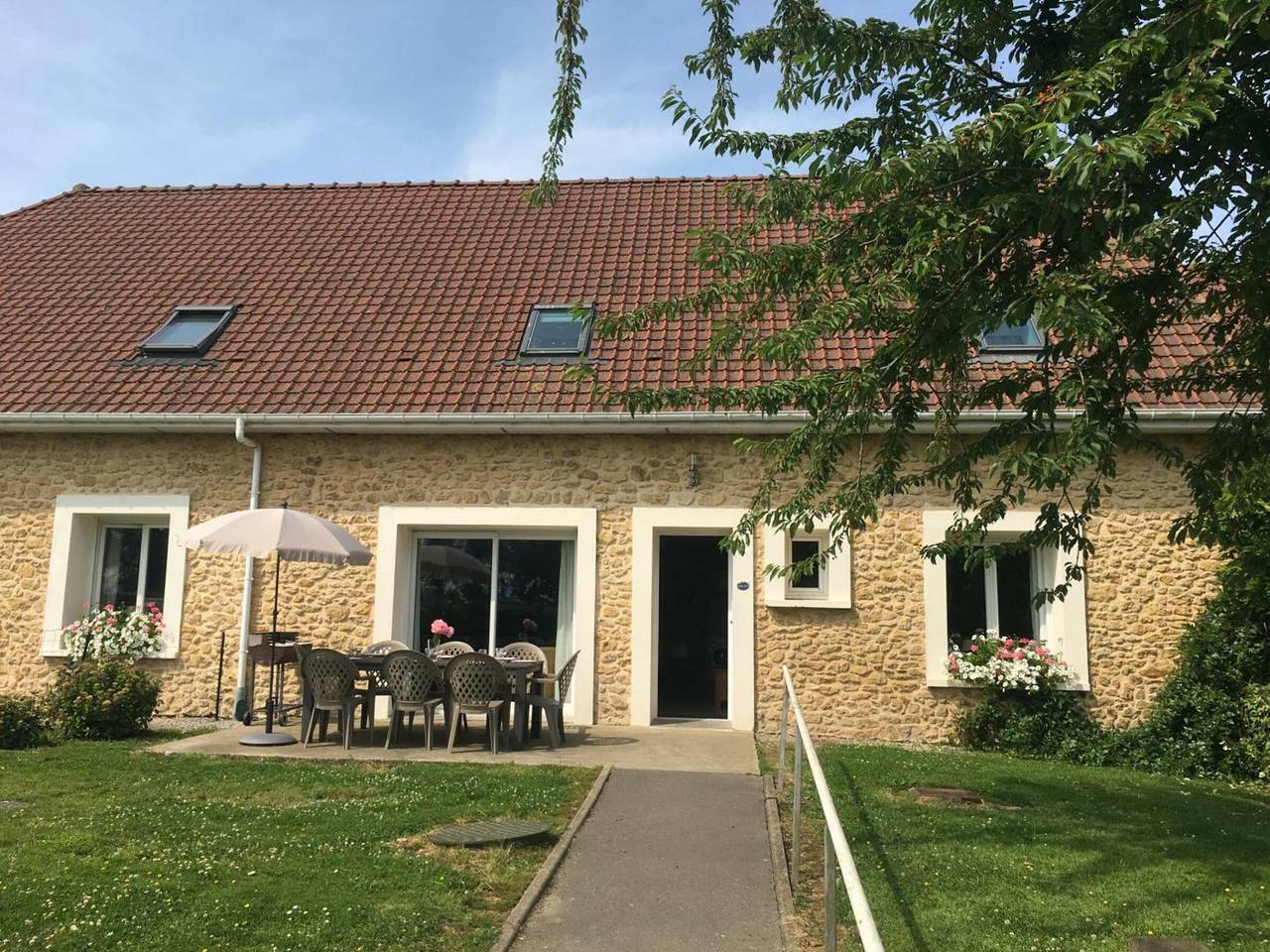 Komfortables Ferienhaus auf Bauernhof, 10 km von Wimereux, mit Terrasse, Garten, Wlan, und Parkplatz in Belle-et-Houllefort, Boulogne-sur-Mer und Umgebung