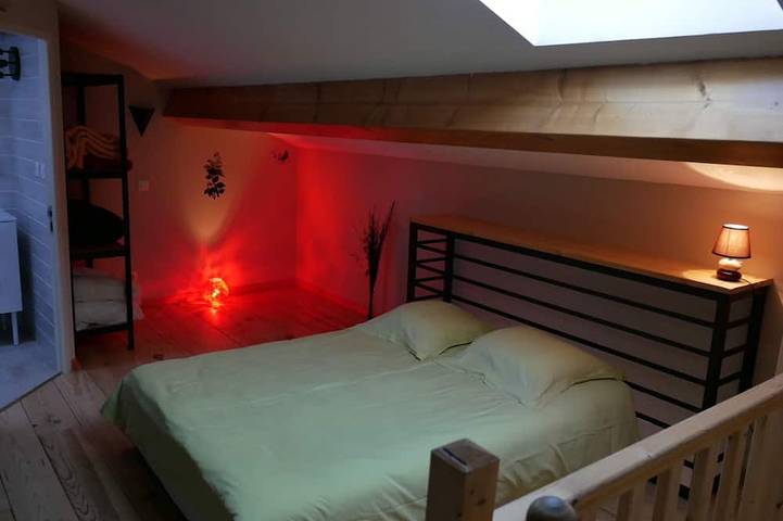 Location de vacances pour 2 personnes, avec terrasse à Lanas - 2