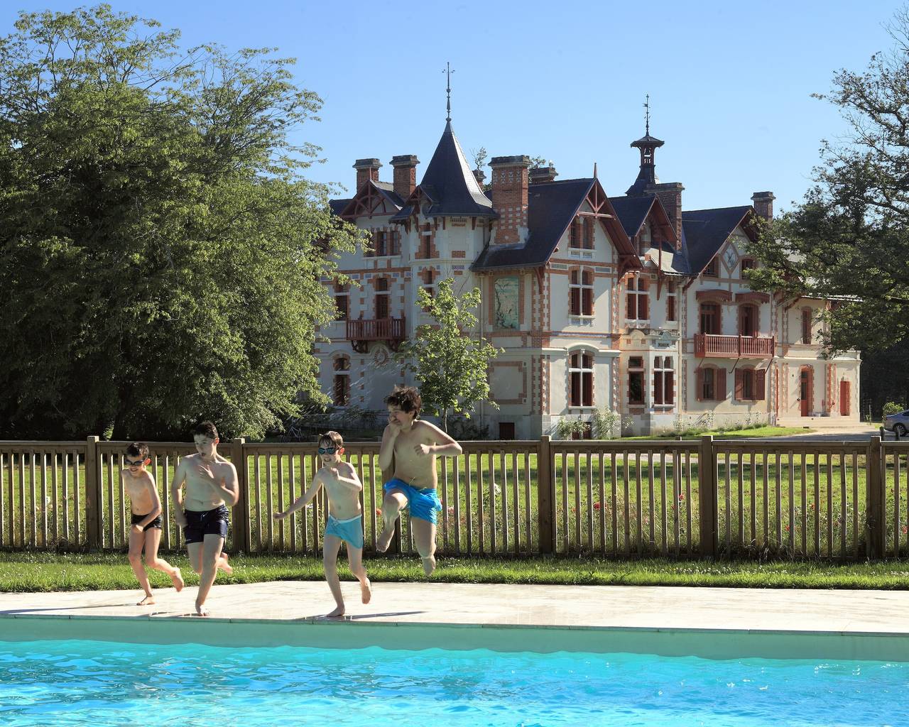 Potager Rempotoir – Domaine de La Trigalière mit Gemeinschaftspool in Ambillou, Tours und Umgebung