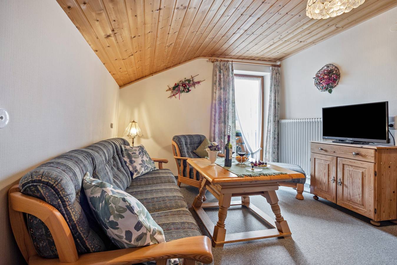 Appartement 'Erd - Reuterwanne' met Uitzicht op de Bergen, Gedeelde Tuin en Wi-Fi, foto 15
