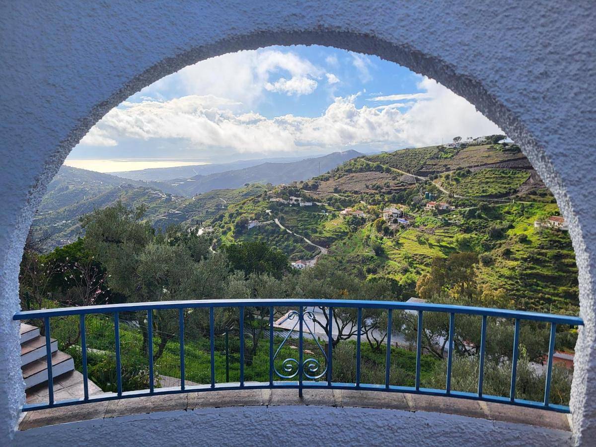 Double or Twin Room with Mountain View in Cómpeta, Cordillera Penibética