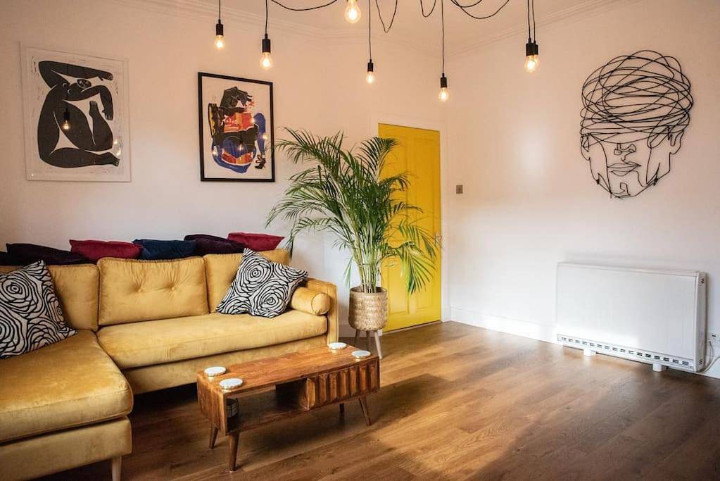 Entire apartment, Three-Bedroom Apartment in Shetland Islands