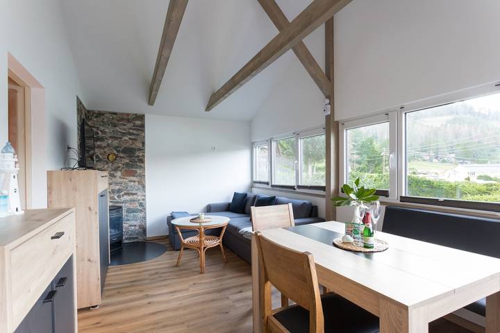 Bungalow für 2 Personen, mit Balkon und Terrasse sowie Garten und Ausblick in Ostthüringen - 3