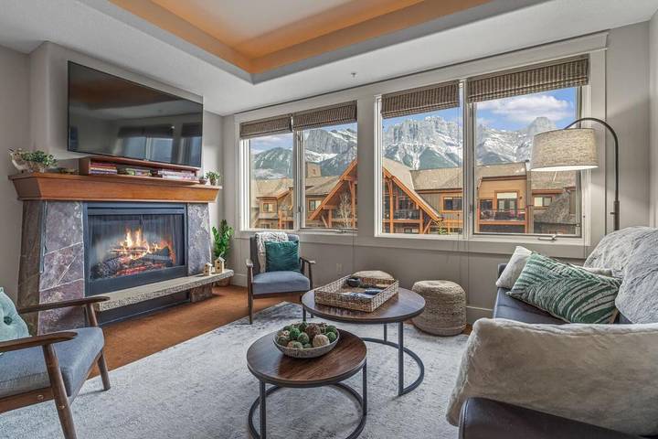 Vakantiewoning voor 4 personen, with whirlpool and terras as well as zwembad in Banff Nationaal Park