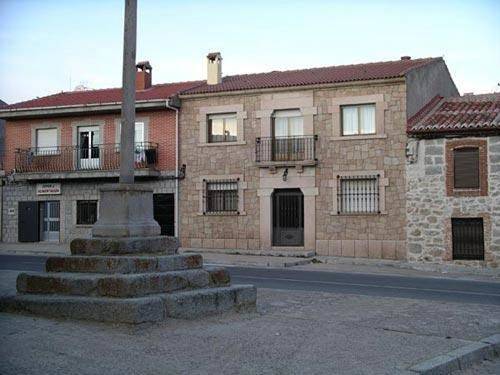 Casa rural para 6 personas, con Terraza y Jardín en Narrillos de San Leonardo