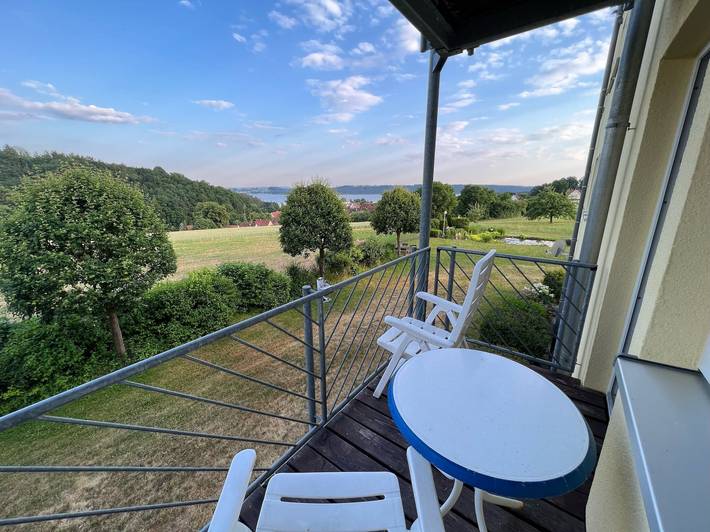 Ferienwohnung für 6 Personen, mit Seeblick und Balkon