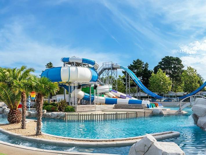 Camping pour 4 personnes, avec bassin pour enfant, animaux acceptés aux Les Sables-d'Olonne