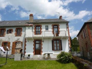 Gîte pour 4 personnes, avec jardin à Drugeac