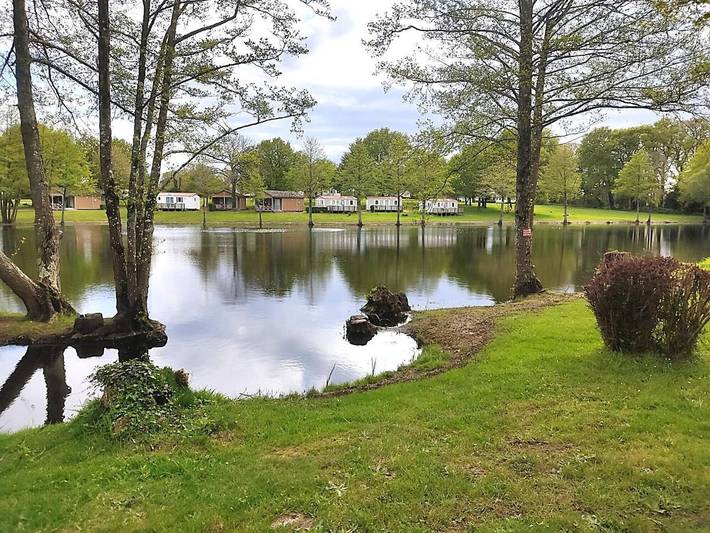 Gîte pour 4 personnes, avec piscine et terrasse ainsi que jardin et vue, animaux acceptés à Sainte-Reine-de-Bretagne - 2