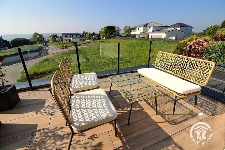 Gîte pour 3 personnes, avec Terrasse ainsi que Jardin et Vue à Binic - 2