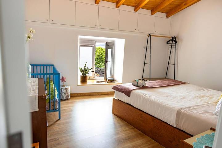 Gîte pour 4 personnes, avec Balcon ainsi que Terrasse et Vue dans Alijó