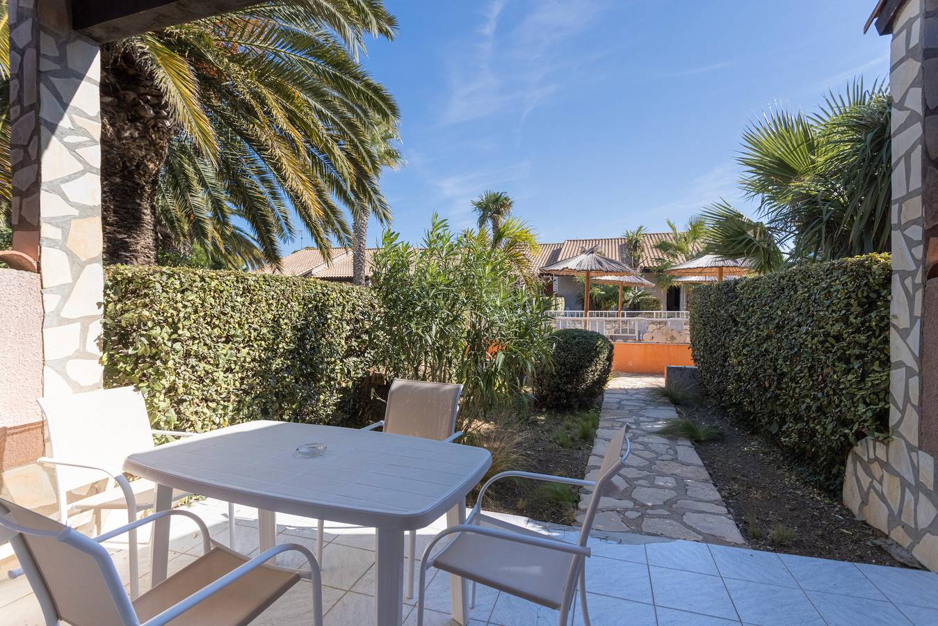 Ferienhaus 'La Capelle 4 Personen 875' mit Gemeinschaftspool, Wlan und Klimaanlage in Roquefort-des-Corbières, Narbonne und Umgebung