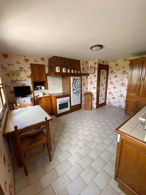 Location de vacances pour 6 personnes, avec terrasse dans Montoldre - 4