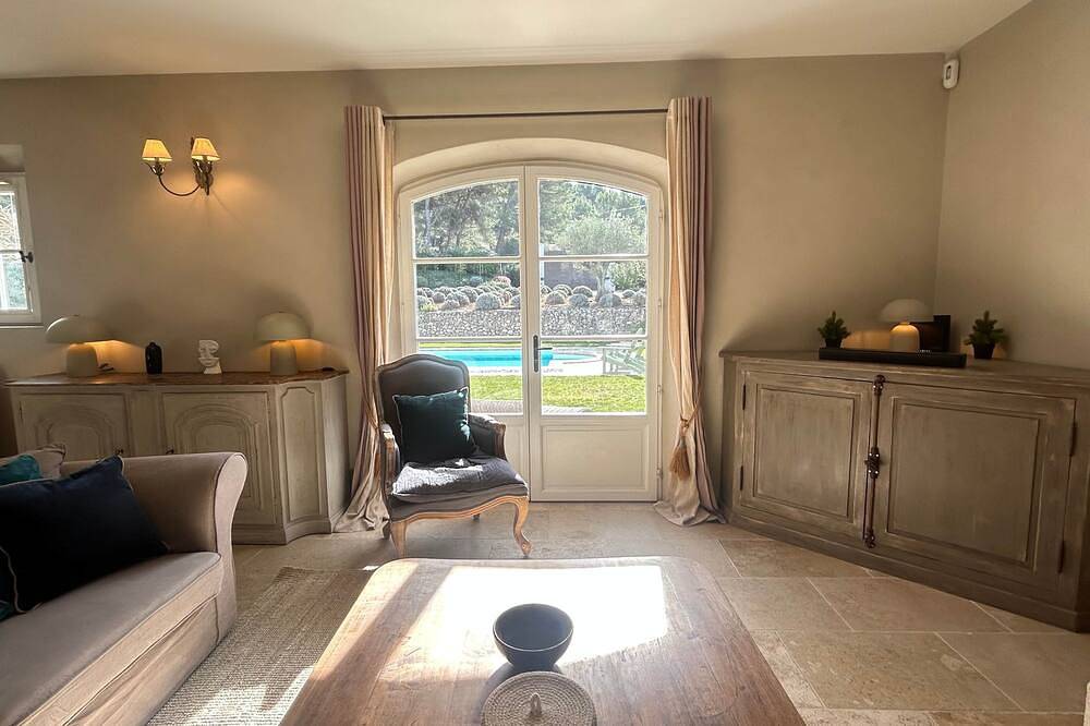 Stunning Bastide - Aix-en-Provence – Pool, Garden, 5 Bedrooms in Ventabren, Aix-en-Provence region
