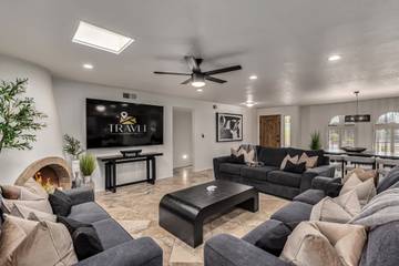 Vacation House for 10 Guests in Phoenix, Arizona, Picture 1