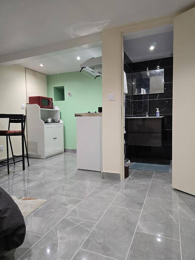 Gîte pour 2 personnes, avec terrasse à Noisy-le-Sec - 3