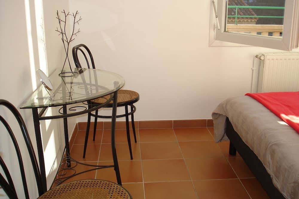 Geheel appartement, Apt T3 voorzien van airconditioning, op de 1e verdieping van een karakterwoning in Cahors in Cahors, Lot