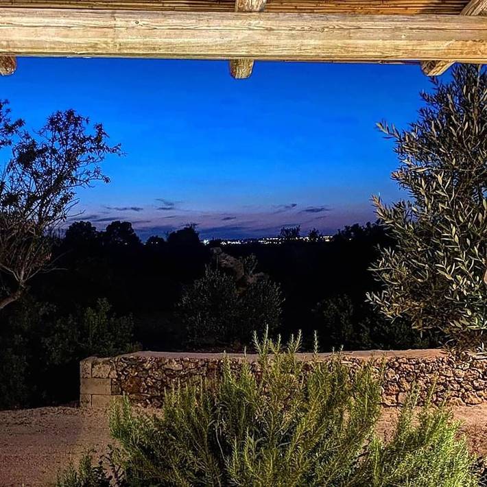 Location de vacances pour 2 personnes, avec Terrasse et Jardin ainsi que Piscine et Vue à Baia di Gallipoli