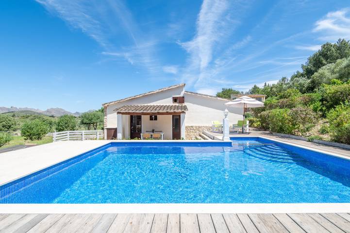 Holiday rental for 6 people, with garden and children pool in Pollença